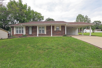 Home for sale in Scott City MO 3 bedrooms, 2 full baths and 1 half baths