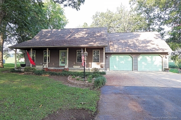 Home for sale in Benton MO 2 bedrooms, 2 full baths