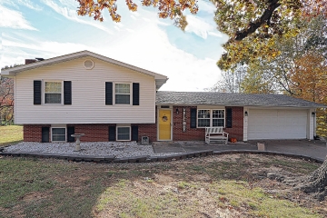 Home for sale in Jackson MO 3 bedrooms, 2 full baths