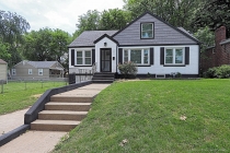 Real Estate Photo of MLS 22033871 2011 Woodlawn Ave, Cape Girardeau MO